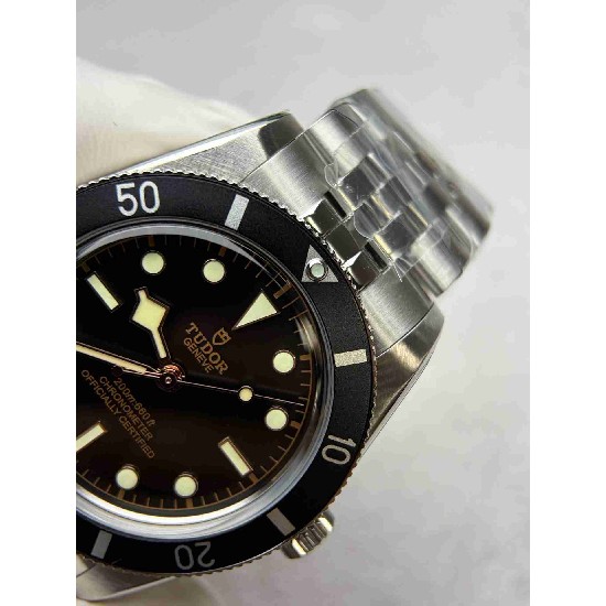 TUDOR  37mm DT0047