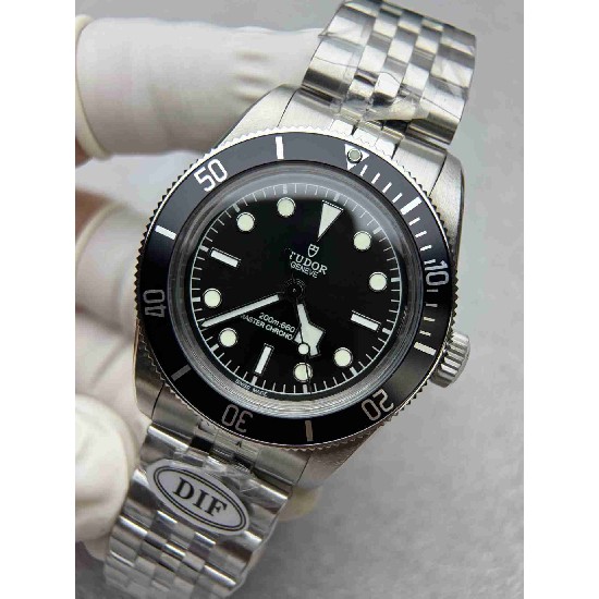 TUDOR  41mm DT0048