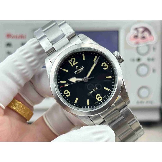 TUDOR  39mm DT0056