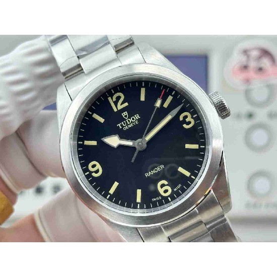 TUDOR  39mm DT0056