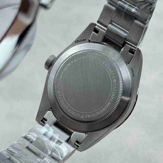 TUDOR  39mm DT0056