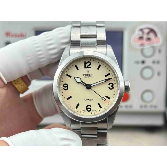 TUDOR  39mm DT0057