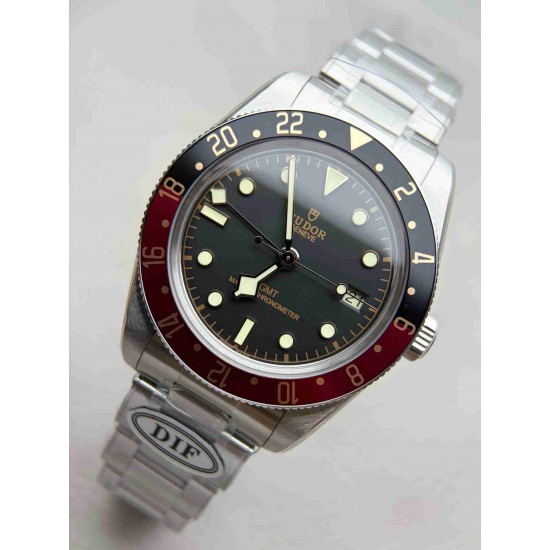 TUDOR  39mm DT0061