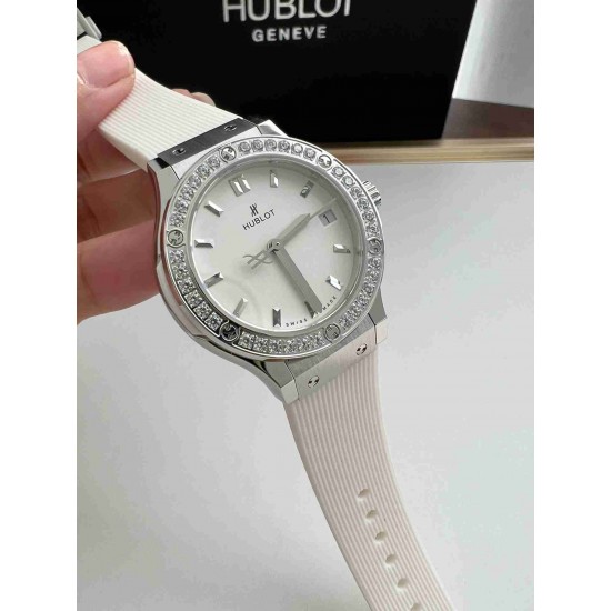 HUBLOT   CLASSIC FUSION(Lady 33mm)HO0253