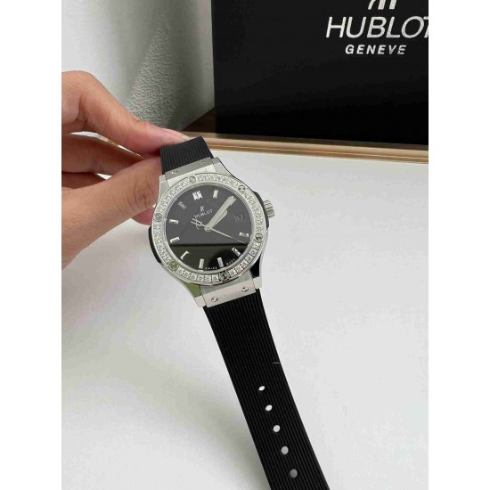 HUBLOT   CLASSIC FUSION(Lady 33mm)HO0255