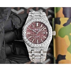 AUDEMARS PIGUET Royal-Oak (Moissanite)