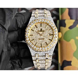 AUDEMARS PIGUET Royal-Oak (Moissanite)