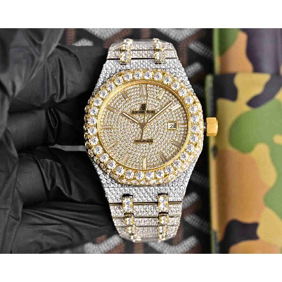 AUDEMARS PIGUET Royal-Oak (Moissanite)