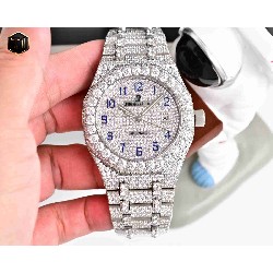 AUDEMARS PIGUET Royal-Oak (Moissanite)