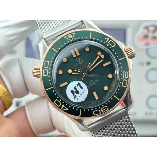 OMEGA    SEAMASTER 007 OM0383