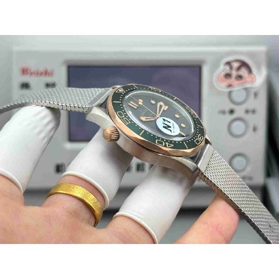 OMEGA    SEAMASTER 007 OM0383