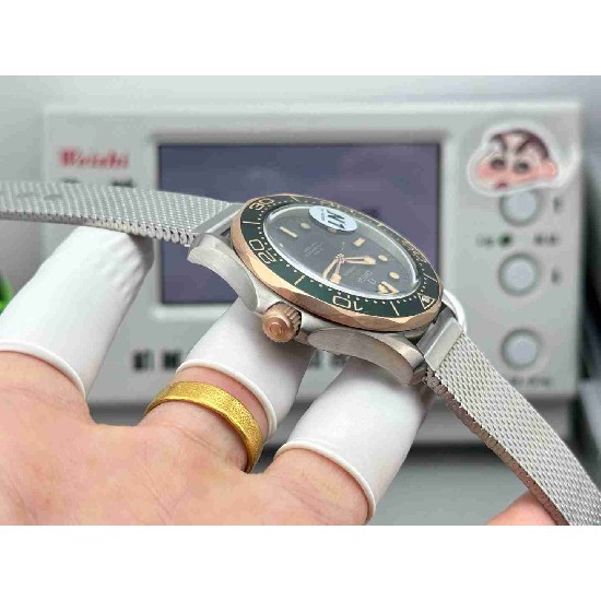 OMEGA    SEAMASTER 007 OM0383