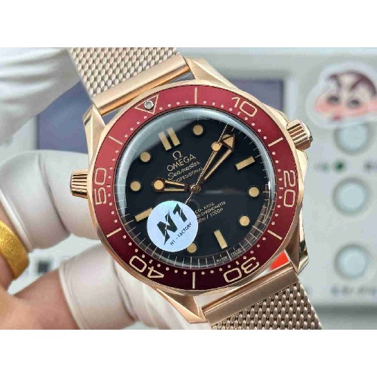 OMEGA    SEAMASTER 007 OM0384