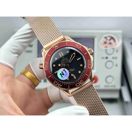 OMEGA    SEAMASTER 007 OM0384