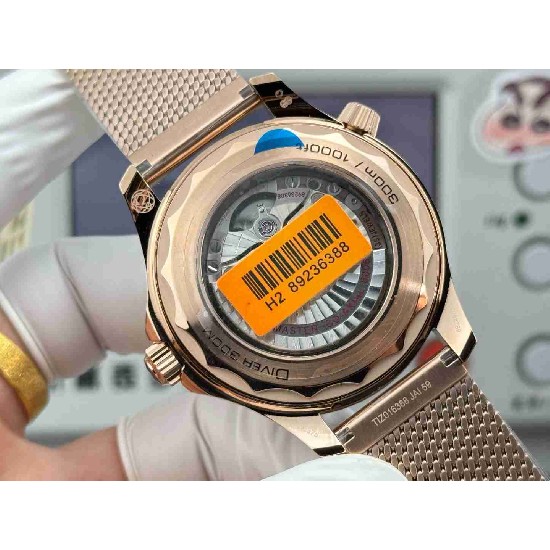 OMEGA    SEAMASTER 007 OM0384