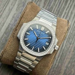 PATEK  PHILIPPE Nautilus Lady 35mm PP0308