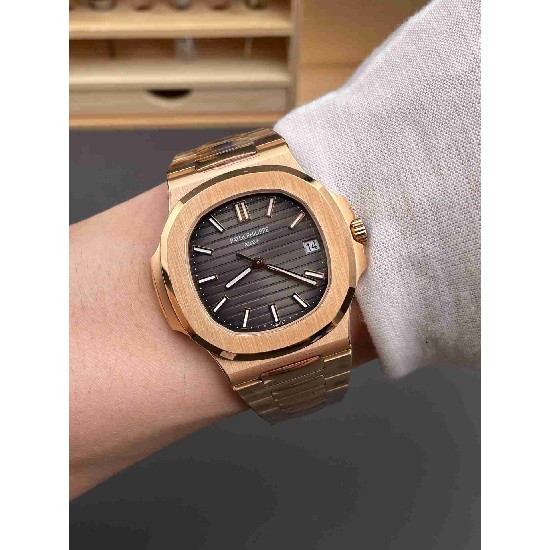PATEK     PHILIPPE  Nautilus PP0350
