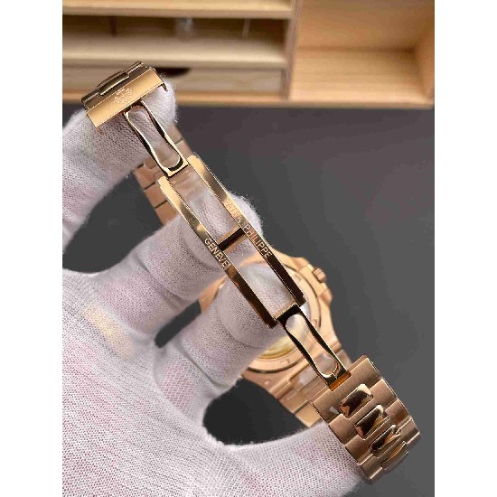 PATEK     PHILIPPE  Nautilus PP0350