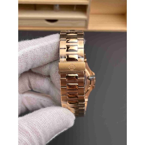 PATEK     PHILIPPE  Nautilus PP0350