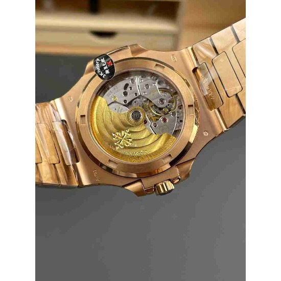 PATEK     PHILIPPE  Nautilus PP0351