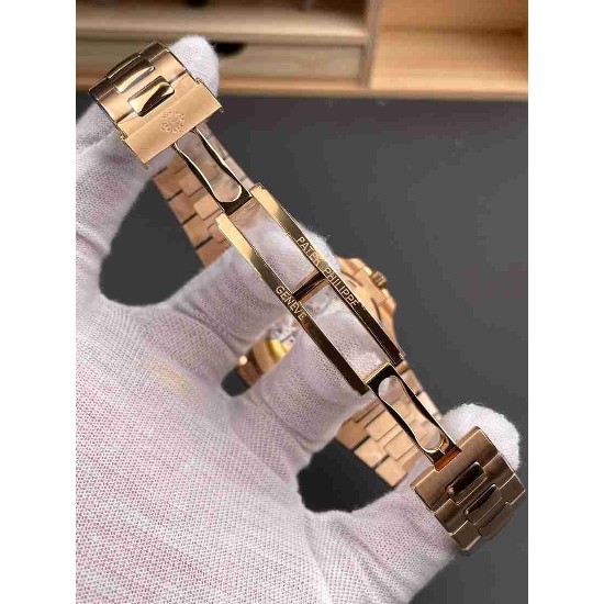 PATEK     PHILIPPE  Nautilus PP0351