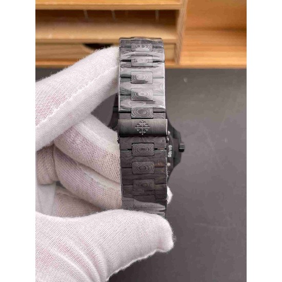 PATEK     PHILIPPE  Nautilus PP0386 （carbon fiber）