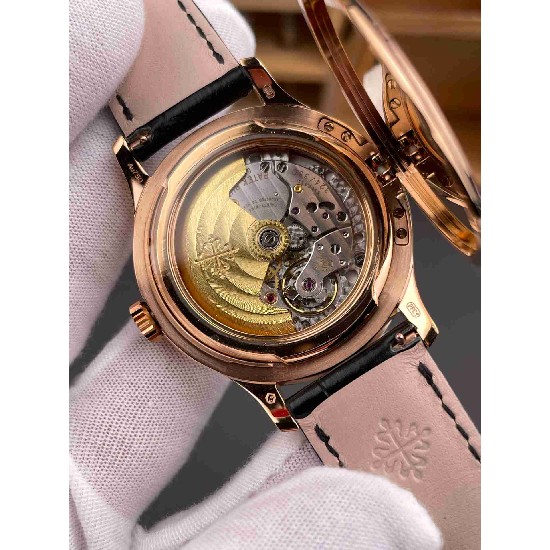 PATEK     PHILIPPE  Calatrava 39mm PP0400