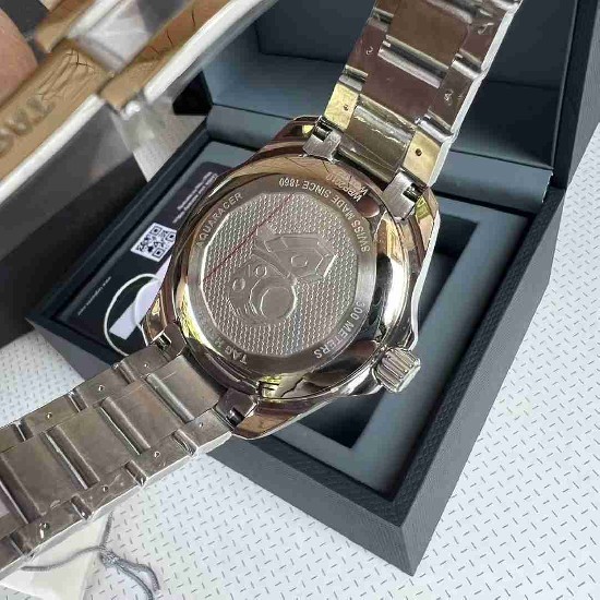 TAG  Heuer 43MM TAG0051