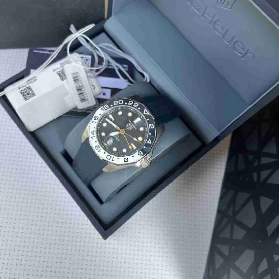 TAG  Heuer 43MM TAG0052