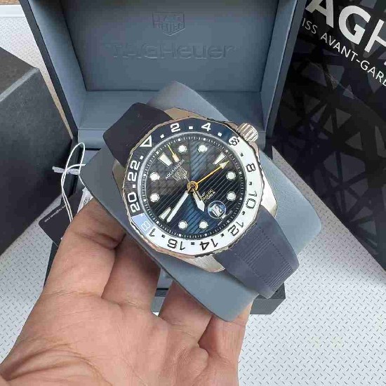 TAG  Heuer 43MM TAG0052