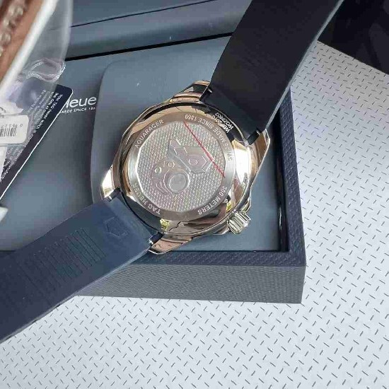 TAG  Heuer 43MM TAG0052