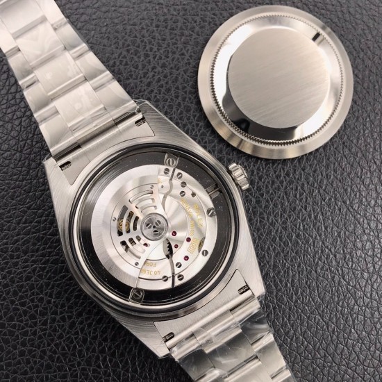 ROLEX  Sky-Dweller RO0045