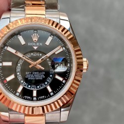 ROLEX A Sky-Dweller RO0202