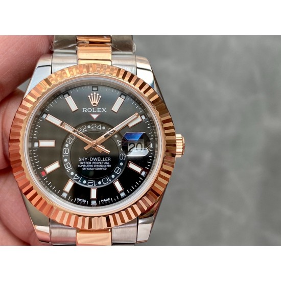 ROLEX A Sky-Dweller RO0202