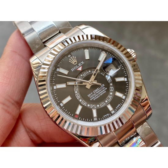 ROLEX A Sky-Dweller RO0206