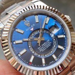 ROLEX A Sky-Dweller RO0207