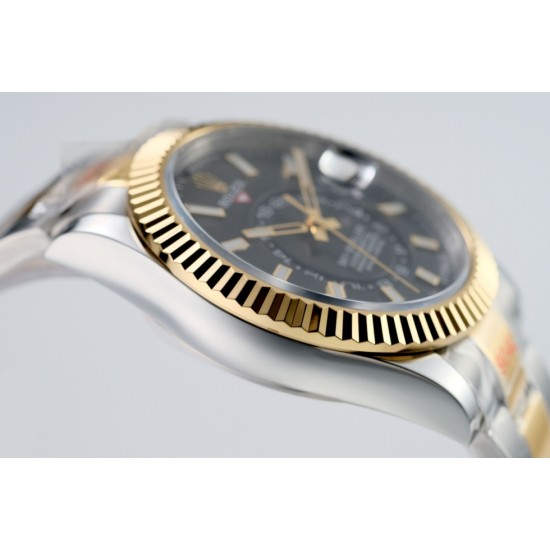 ROLEX  Sky-Dweller RO0229