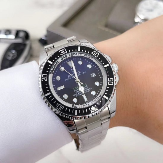 ROLEX B Sea-Dweller 44MM RO0393