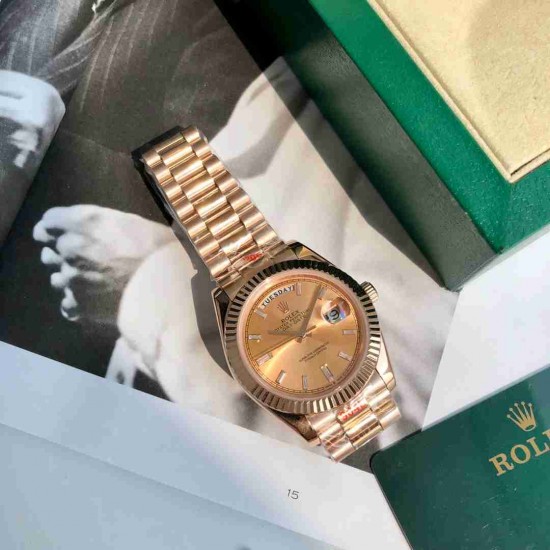 ROLEX    Day Date 40 RO1642