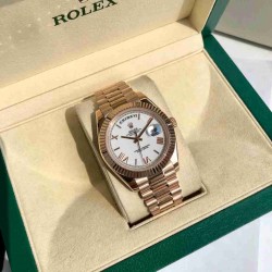 ROLEX    Day Date 40 RO1643