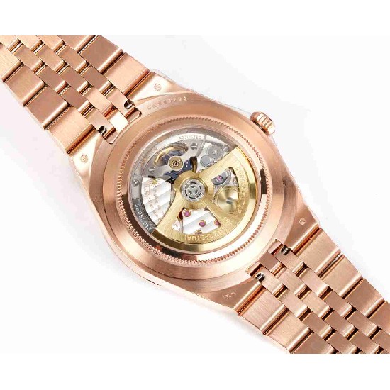 ROLEX   Land-Dweller 40 RO1895