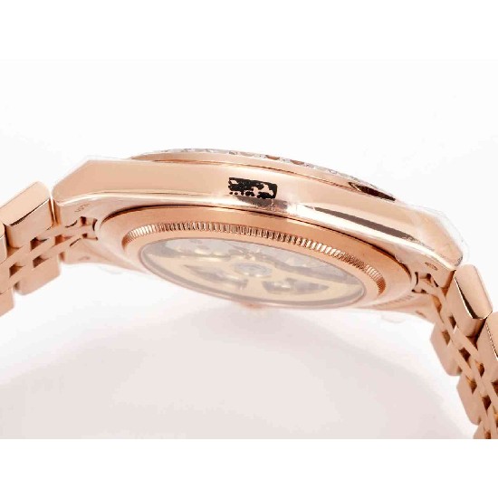 ROLEX   Land-Dweller 40 RO1895