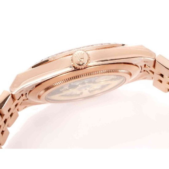 ROLEX   Land-Dweller 40 RO1895