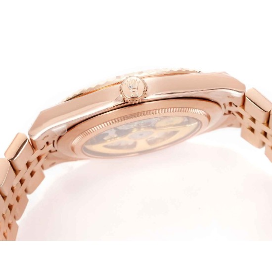 ROLEX   Land-Dweller 40 RO1897