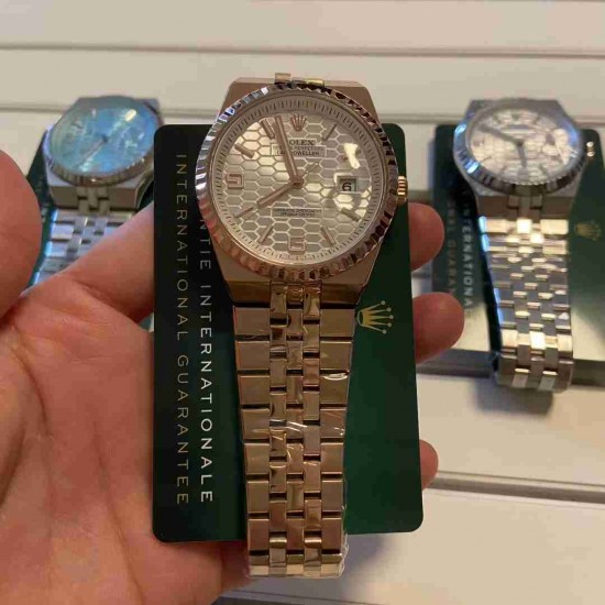 ROLEX       Land-Dweller 40 RO1900