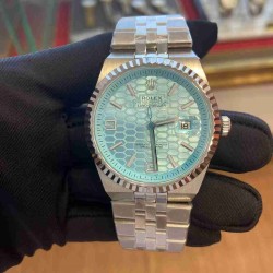 ROLEX       Land-Dweller 40 RO1901