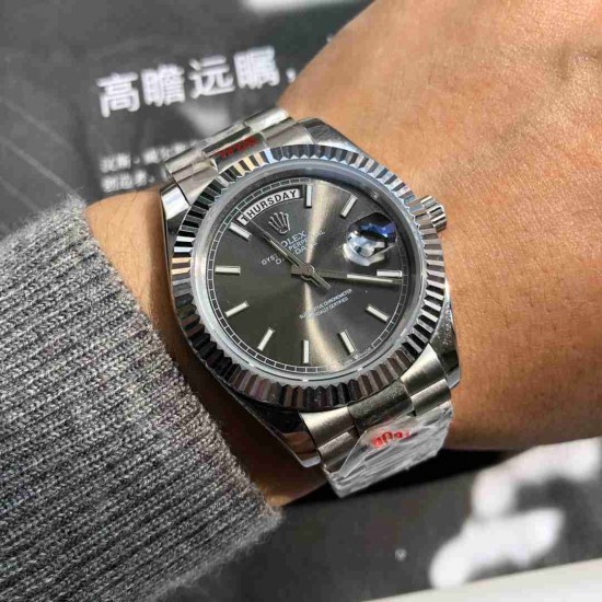 ROLEX    Day Date 40 RO1916