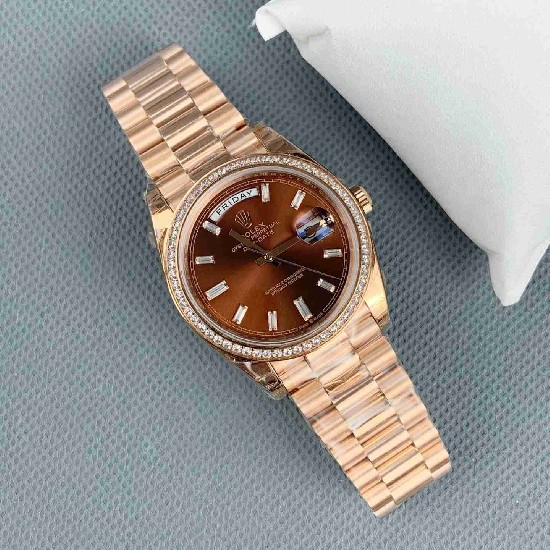 ROLEX   Day Date 40 RO1946
