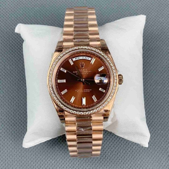 ROLEX   Day Date 40 RO1946