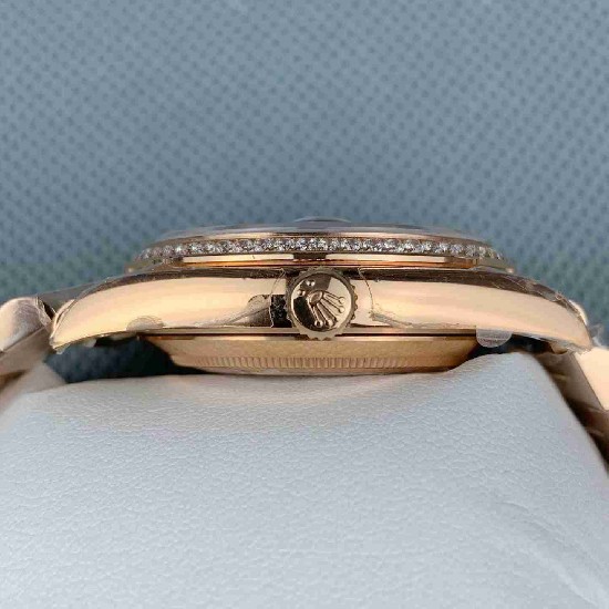 ROLEX   Day Date 40 RO1946